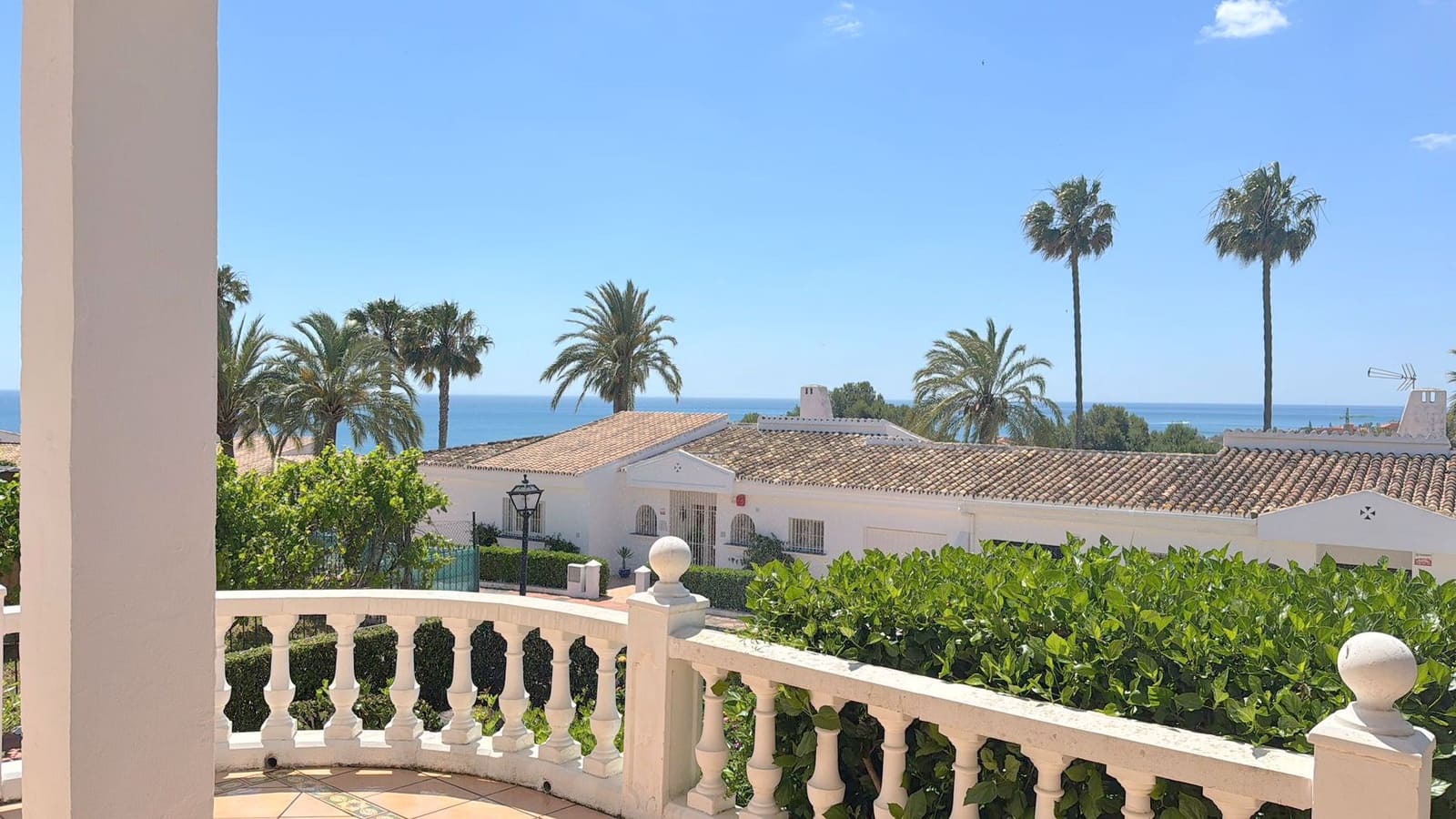 3 sypialnia Dom na sprzedaż w La Duquesa / Puerto de la Duquesa - 495 000 € (Ref: 8982817)