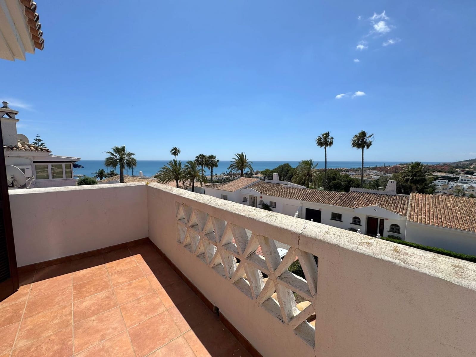 3 sypialnia Dom na sprzedaż w La Duquesa / Puerto de la Duquesa - 495 000 € (Ref: 8982817)