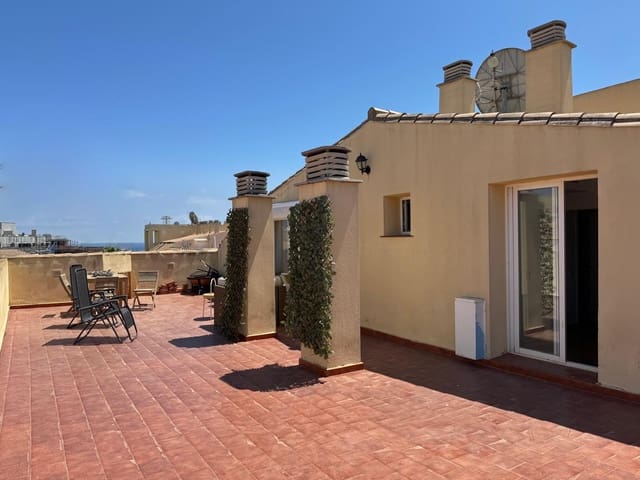 2 bedroom Penthouse for sale in La Duquesa / Puerto de la Duquesa, Manilva with pool garage - € 225,000 (Ref: 9113145)