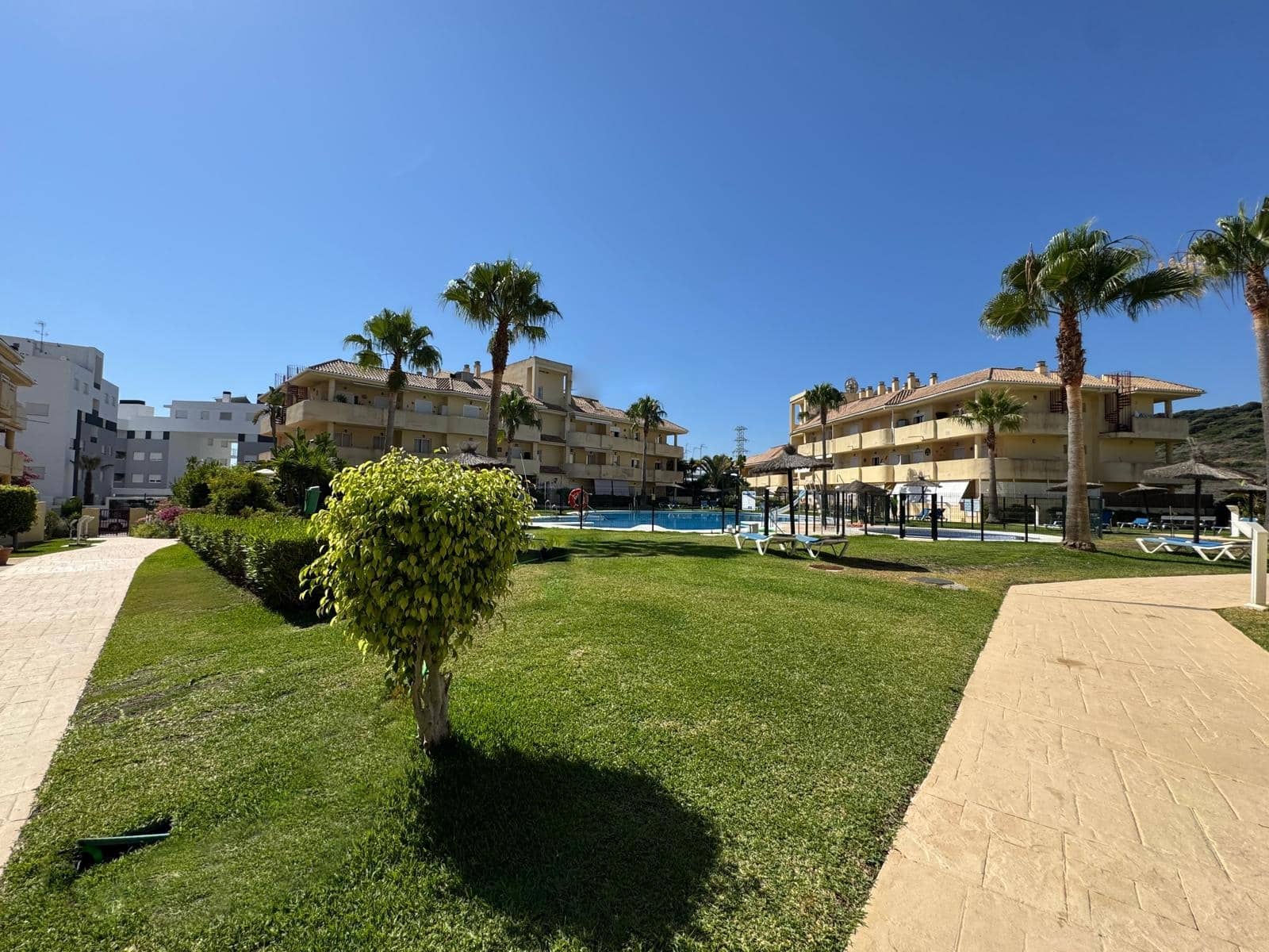 2 camera da letto Attico in vendita in La Duquesa / Puerto de la Duquesa con piscina garage - 225.000 € (Rif: 9113145)
