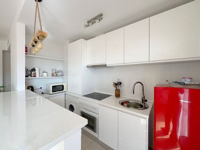 2 bedroom Penthouse for sale in La Duquesa / Puerto de la Duquesa, Manilva with pool garage - € 225,000 (Ref: 9113145)