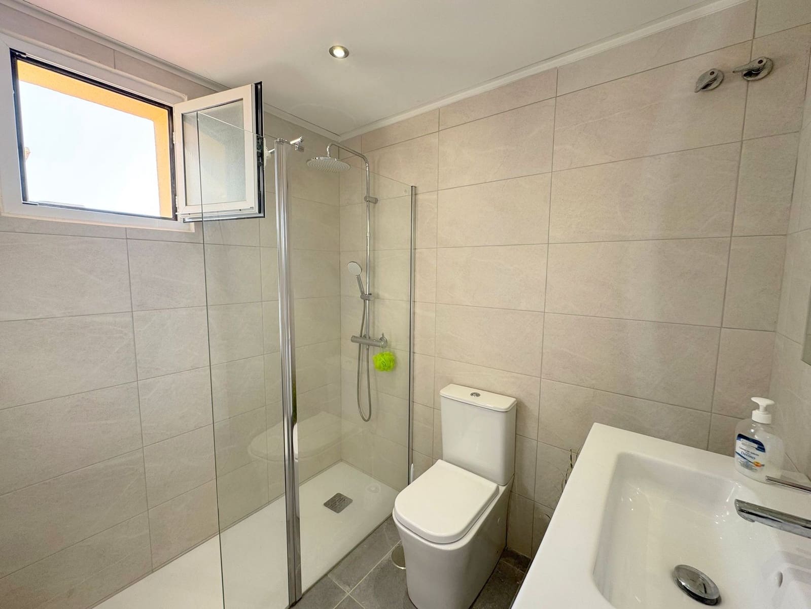 2 camera da letto Attico in vendita in La Duquesa / Puerto de la Duquesa con piscina garage - 225.000 € (Rif: 9113145)