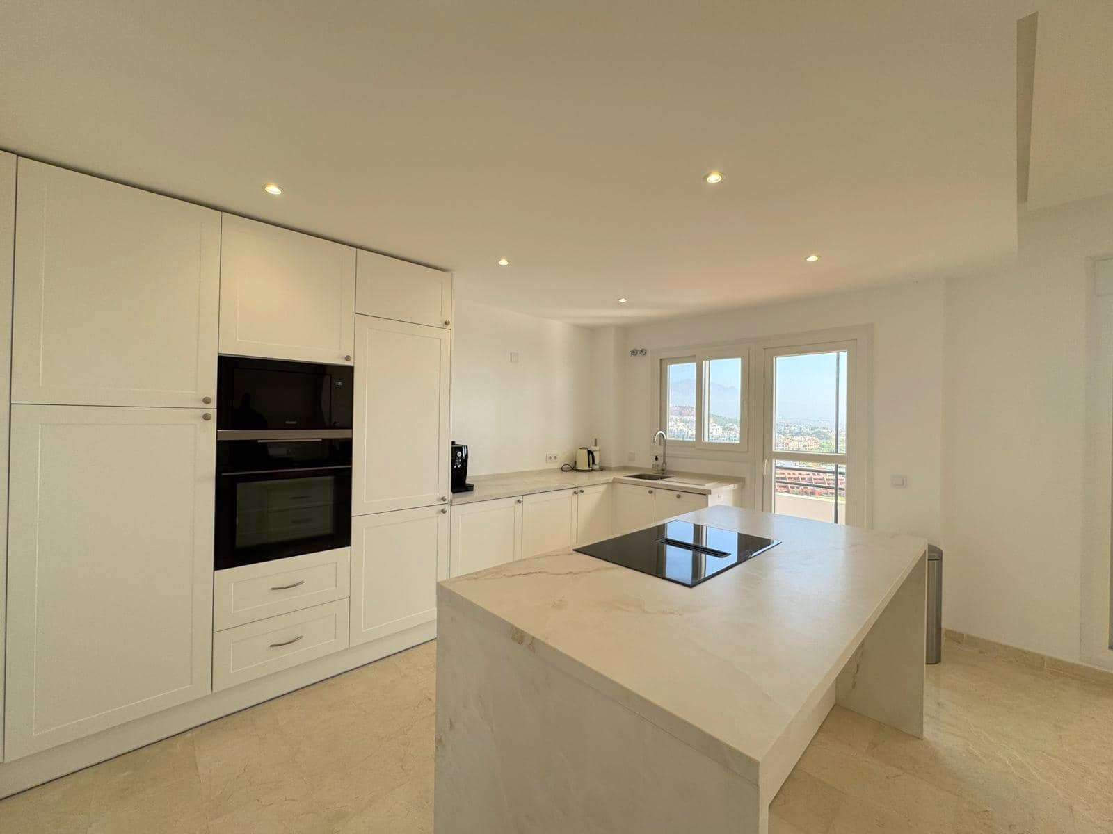 3 camera da letto Attico in vendita in La Duquesa / Puerto de la Duquesa con piscina garage - 525.000 € (Rif: 9127372)