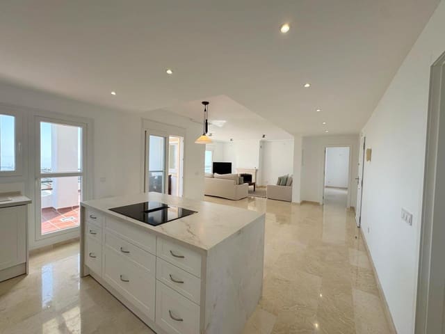 3 camera da letto Attico in vendita in La Duquesa / Puerto de la Duquesa, Manilva con piscina garage - 525.000 € (Rif: 9127372)