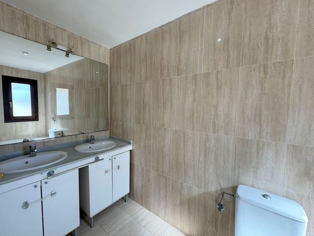 4 sypialnia Dom na sprzedaż w La Duquesa / Puerto de la Duquesa, Manilva z basenem garażem - 485 000 € (Ref: 9146196)