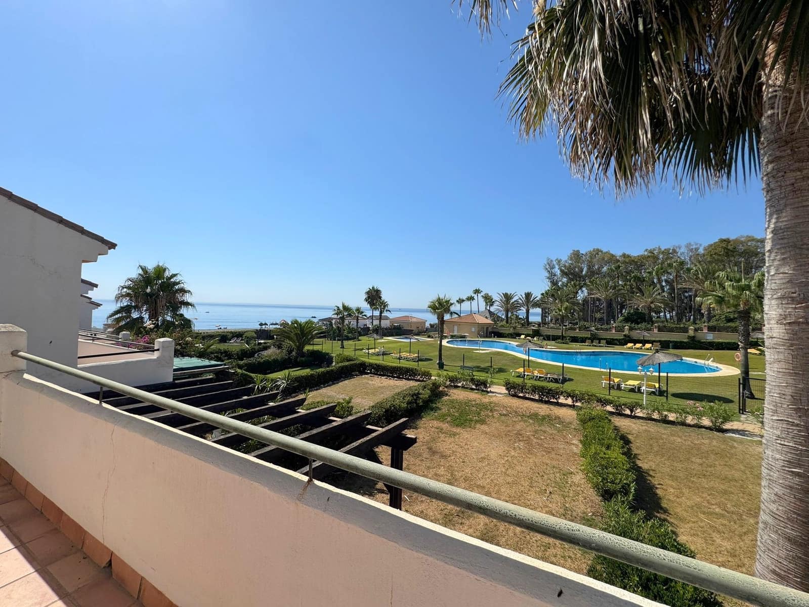 4 bedroom Townhouse for sale in La Duquesa / Puerto de la Duquesa with pool garage - € 485,000 (Ref: 9146196)