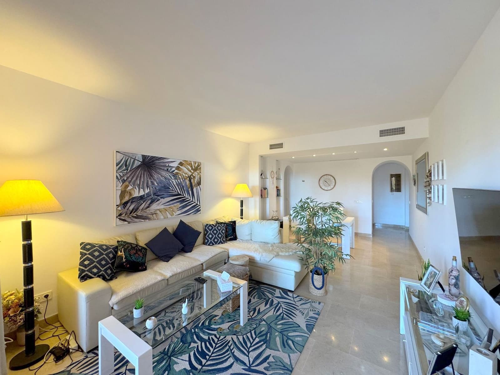 2 bedroom Apartment for sale in La Duquesa / Puerto de la Duquesa with pool garage - € 310,000 (Ref: 9237780)