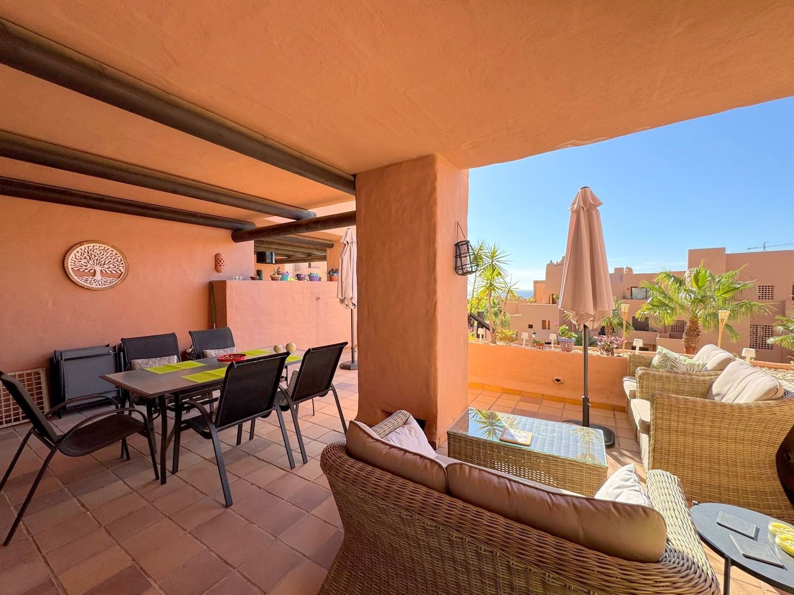 2 bedroom Apartment for sale in La Duquesa / Puerto de la Duquesa with pool garage - € 310,000 (Ref: 9237780)