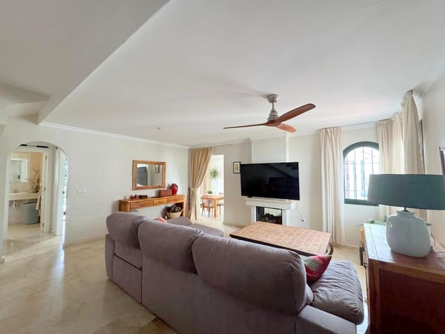 3 soverom Leilighet til salgs i La Duquesa / Puerto de la Duquesa, Manilva med svømmebasseng garasje - € 535 000 (Ref: 9254048)