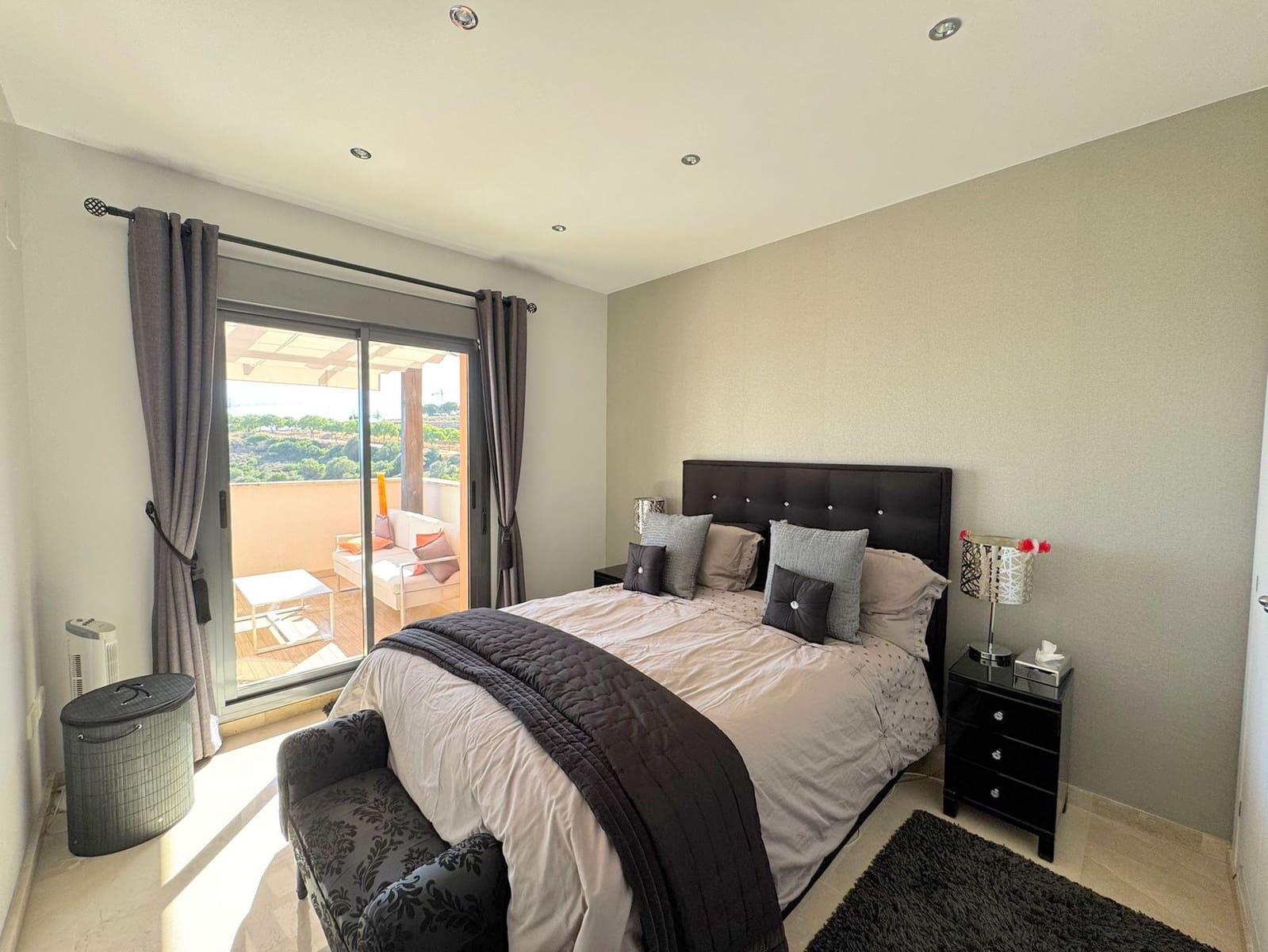 2 soveværelse Penthouse til salg i Manilva med swimmingpool - € 310.000 (Ref: 9258091)