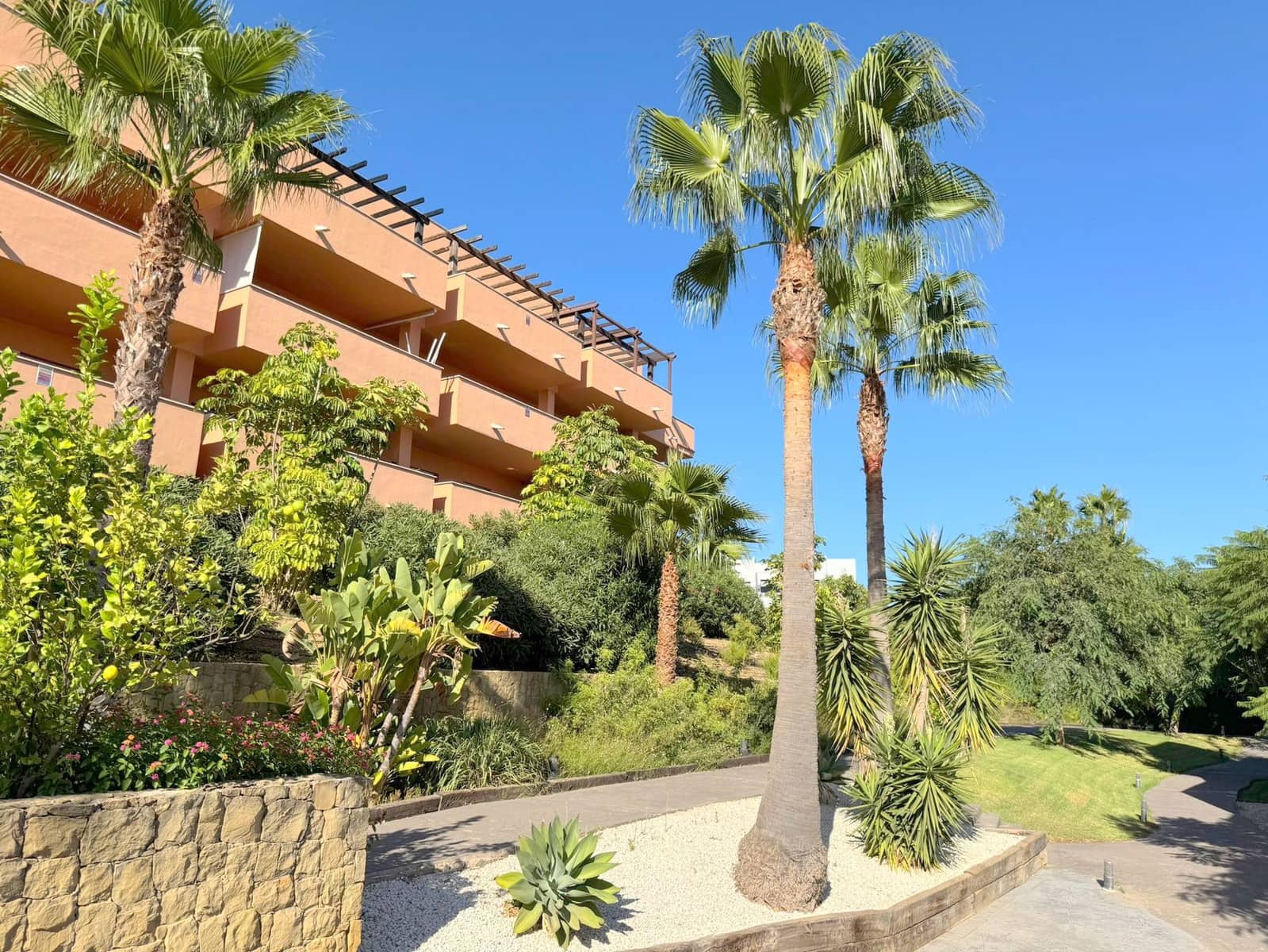 2 soveværelse Penthouse til salg i Manilva med swimmingpool - € 310.000 (Ref: 9258091)