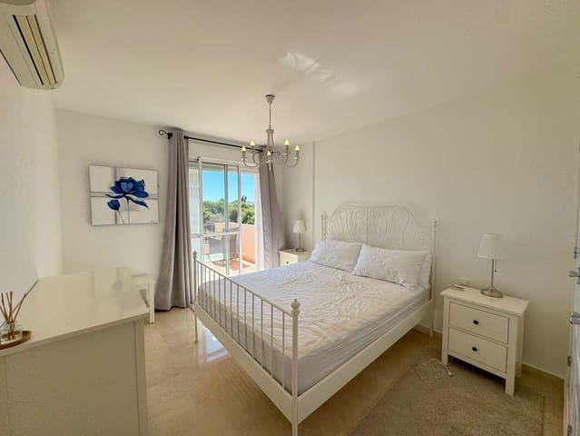 3 soverom Penthouse til salgs i La Duquesa / Puerto de la Duquesa, Manilva med svømmebasseng - € 345 000 (Ref: 9274650)