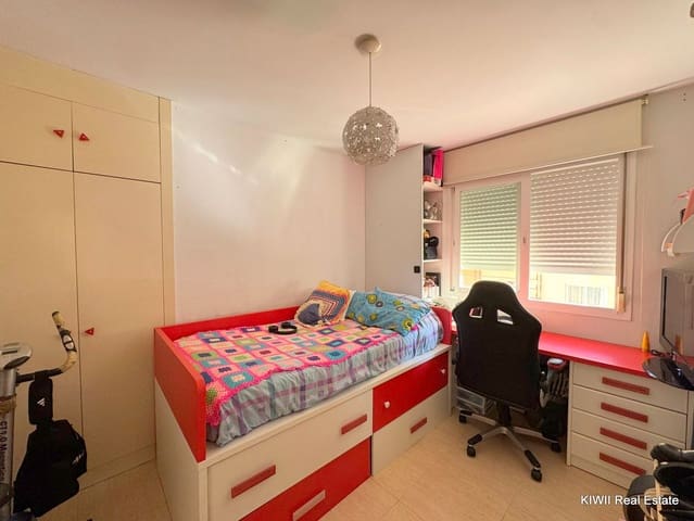 2 makuuhuone Huoneisto myytävänä paikassa San Luis de Sabinillas, Manilva mukana uima-altaan 
autotalli - 215 000 € (Ref: 9301758)