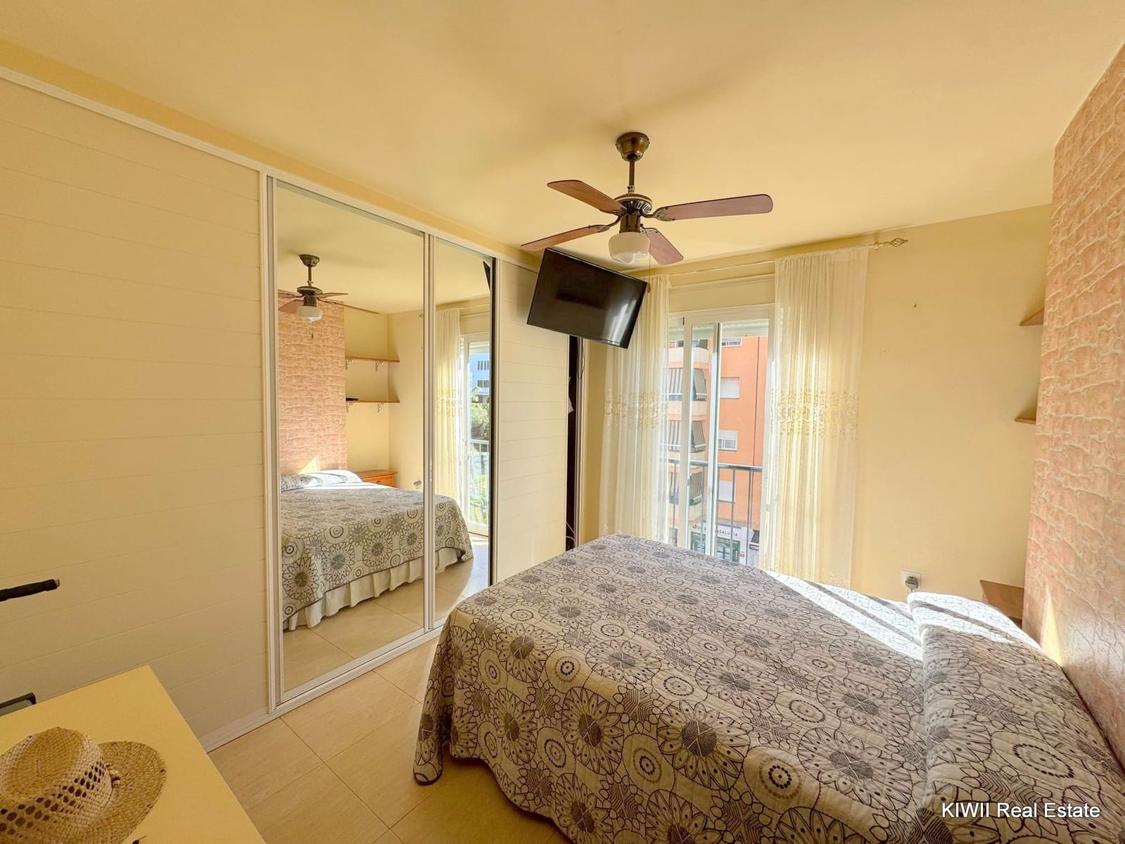 2 soveværelse Lejlighed til salg i San Luis de Sabinillas med swimmingpool garage - € 215.000 (Ref: 9301758)