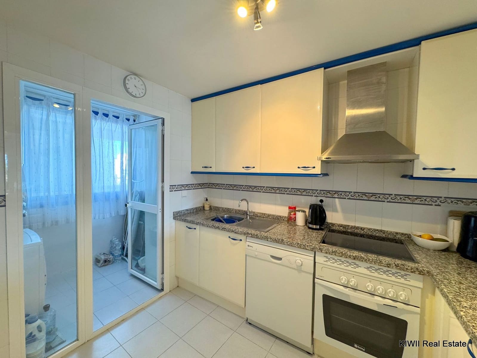 2 chambre Appartement à vendre à La Duquesa / Puerto de la Duquesa avec piscine garage - 299 000 € (Ref: 9301764)