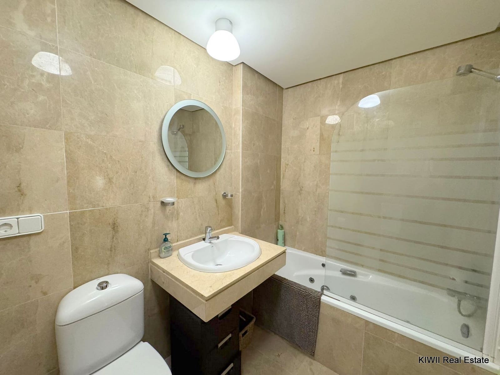 2 chambre Appartement à vendre à La Duquesa / Puerto de la Duquesa avec piscine garage - 299 000 € (Ref: 9301764)