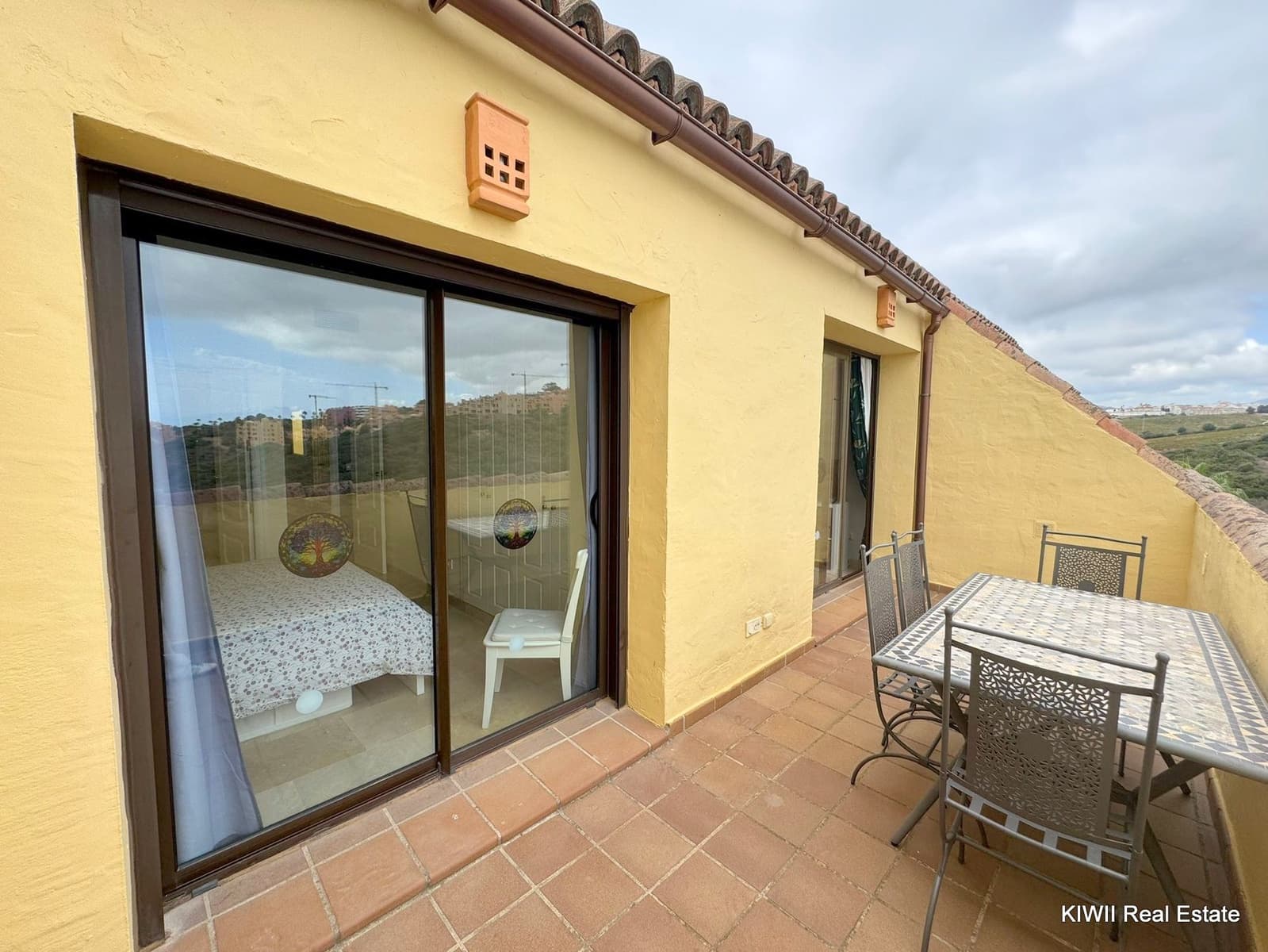 2 bedroom Apartment for sale in La Duquesa / Puerto de la Duquesa with pool garage - € 235,000 (Ref: 9301767)