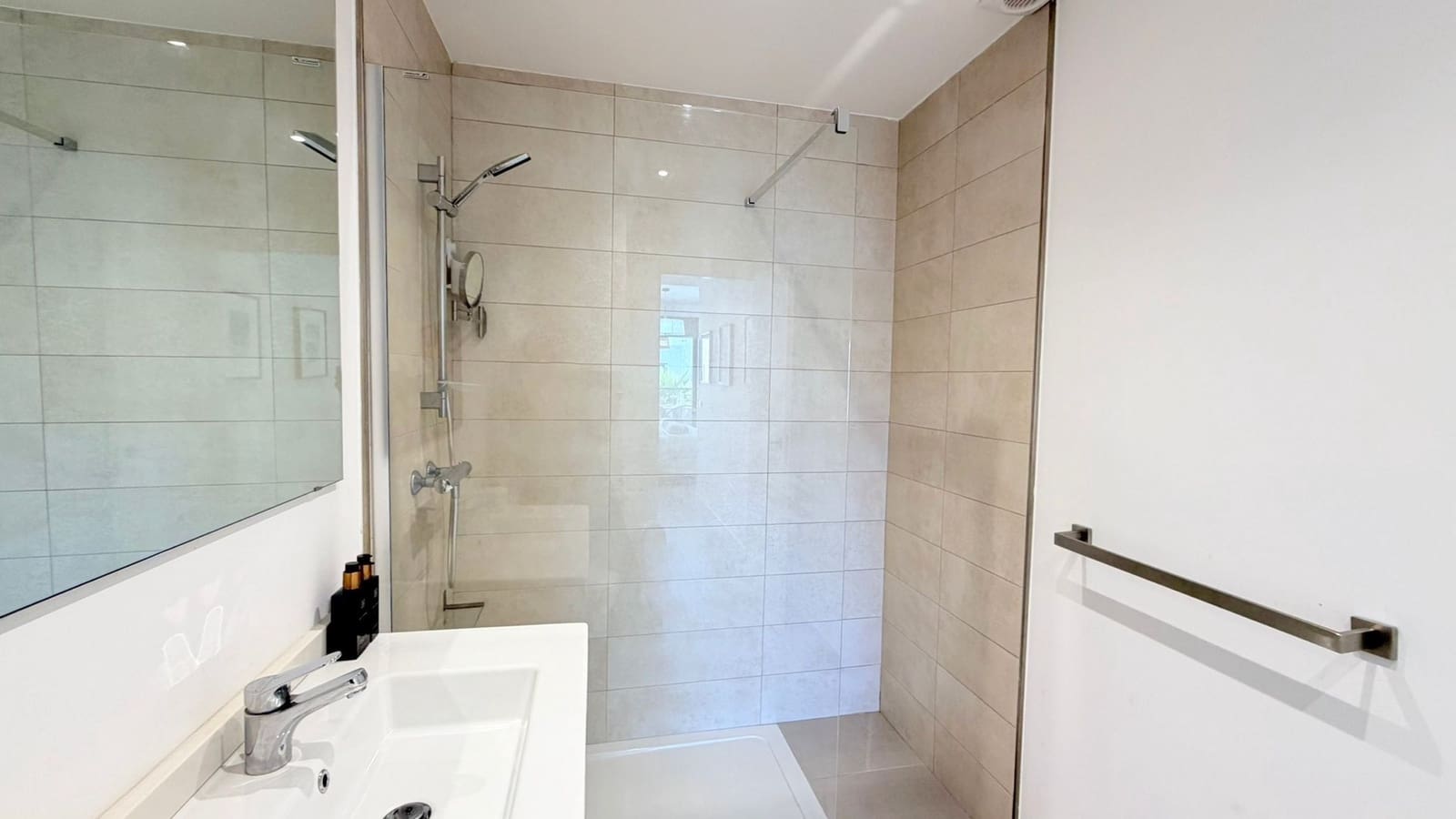 2 makuuhuone Huoneisto myytävänä paikassa Casares mukana uima-altaan 
autotalli - 375 000 € (Ref: 9360709)