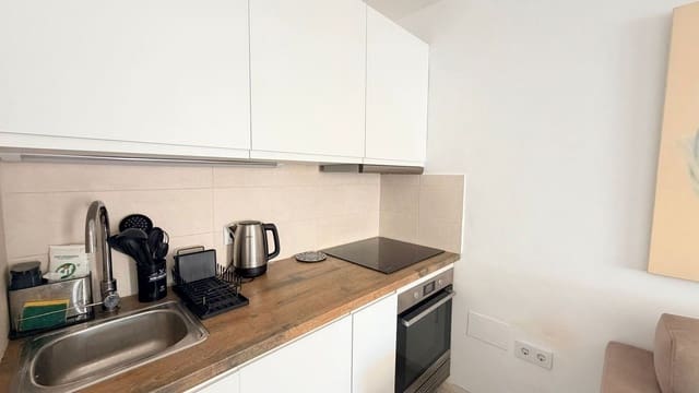 Studio for sale in La Duquesa / Puerto de la Duquesa, Manilva with pool - € 199,000 (Ref: 9464844)