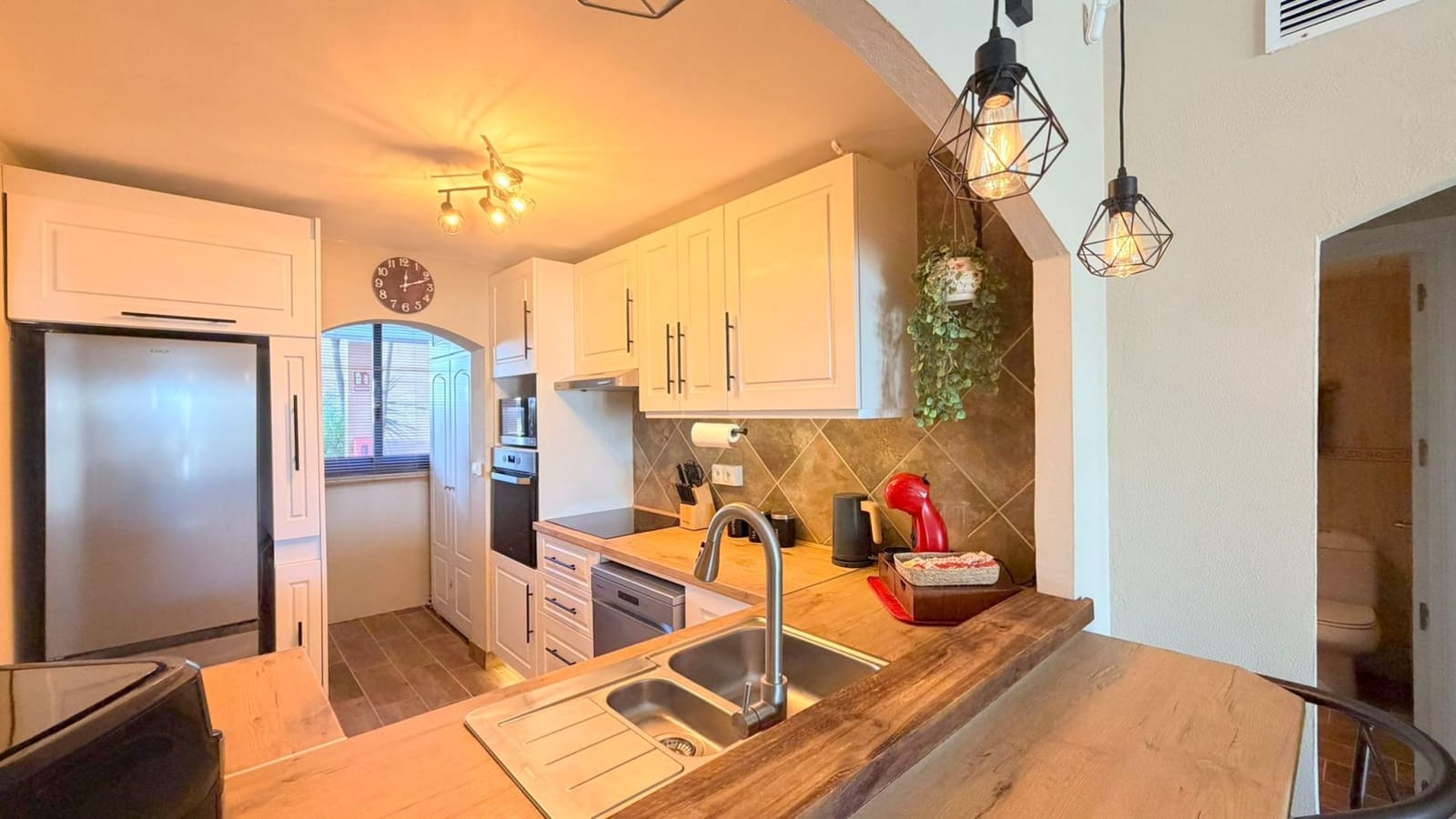 2 bedroom Apartment for sale in Manilva with pool garage - € 369,000 (Ref: 9494301)