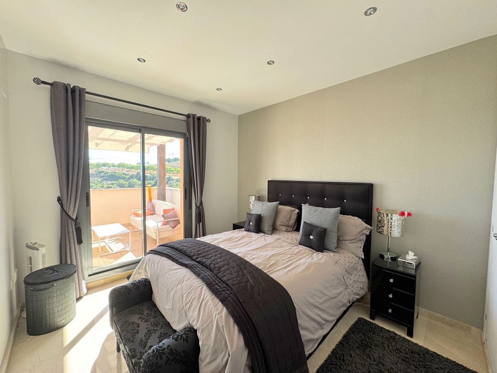 2 bedroom Penthouse for sale in Manilva with pool garage - € 310,000 (Ref: 9496920)