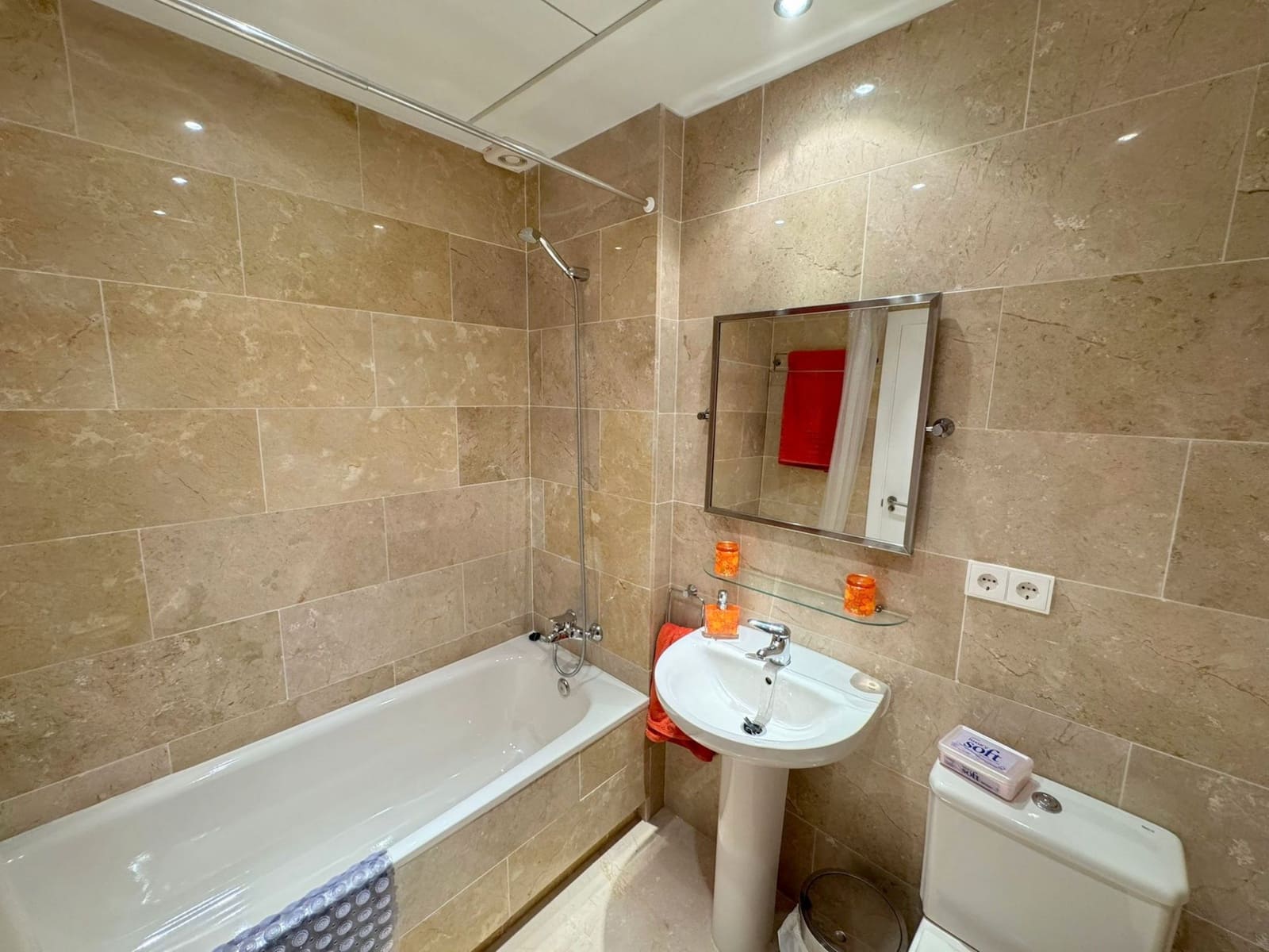 2 bedroom Penthouse for sale in Manilva with pool garage - € 310,000 (Ref: 9496920)