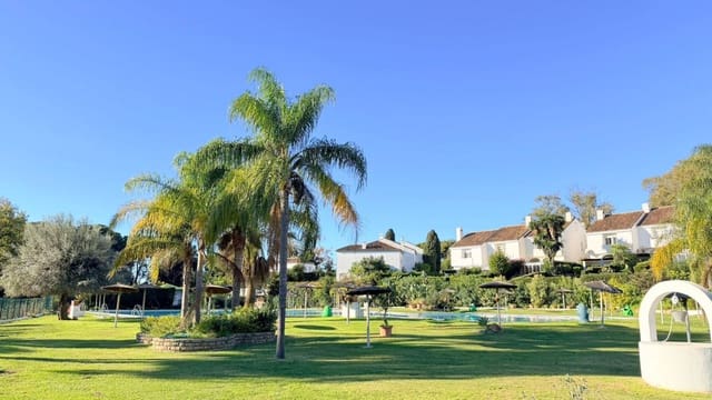 1 soverom Leilighet til salgs i Atalaya-Isdabe, Estepona med svømmebasseng - € 280 000 (Ref: 9496922)