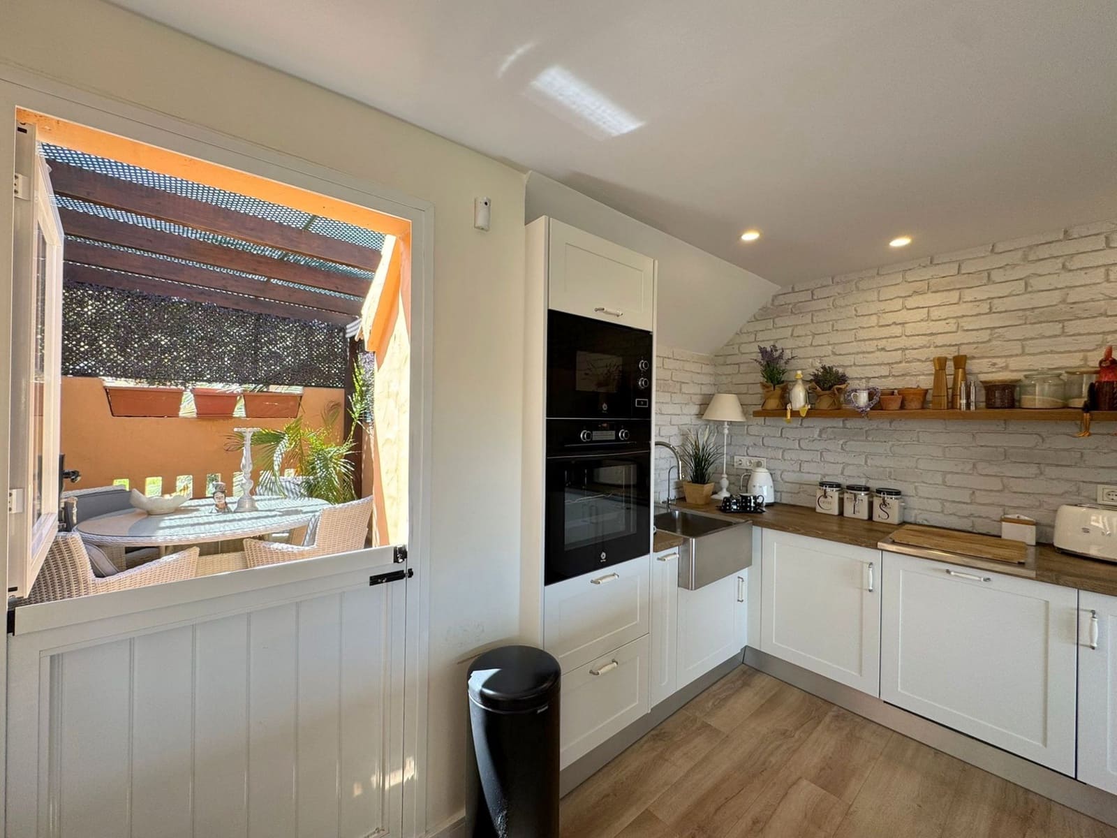 2 bedroom Penthouse for sale in Manilva with garage - € 399,000 (Ref: 9496923)