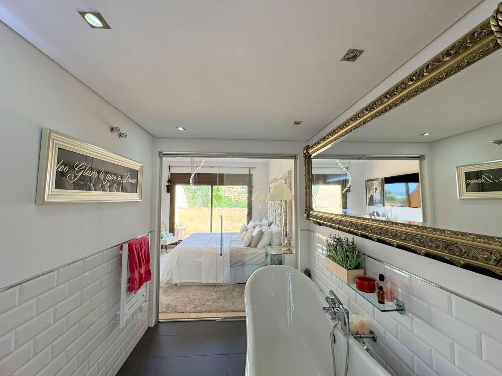 2 bedroom Penthouse for sale in Manilva with garage - € 399,000 (Ref: 9496923)