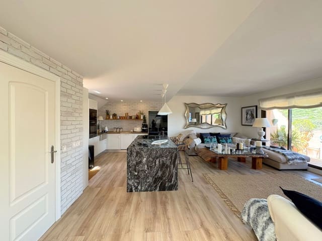 2 soveværelse Penthouse til salg i Manilva med garage - € 399.000 (Ref: 9496923)