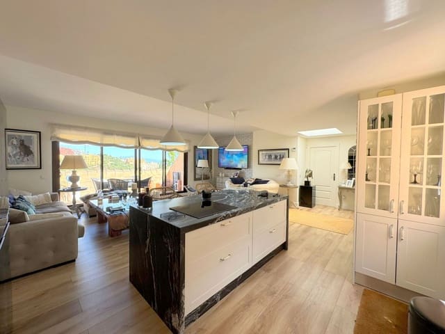 2 soveværelse Penthouse til salg i Manilva med garage - € 399.000 (Ref: 9496923)