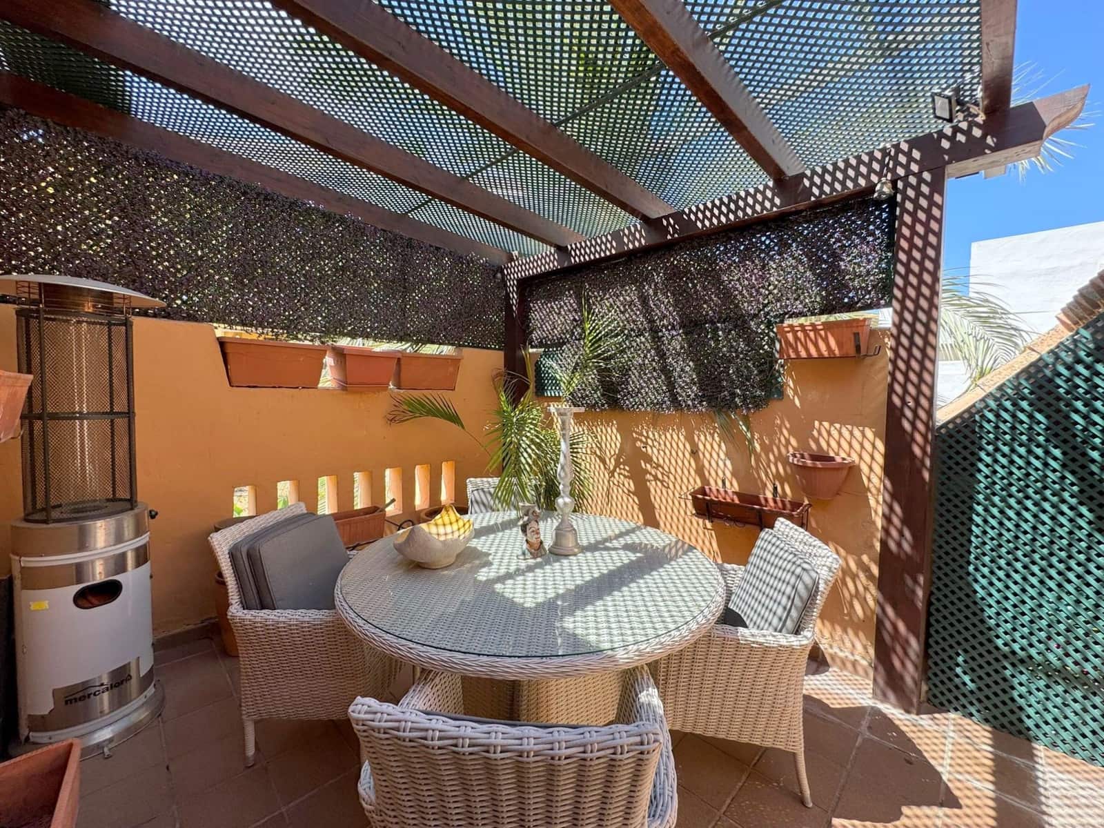 2 bedroom Penthouse for sale in Manilva with garage - € 399,000 (Ref: 9496923)