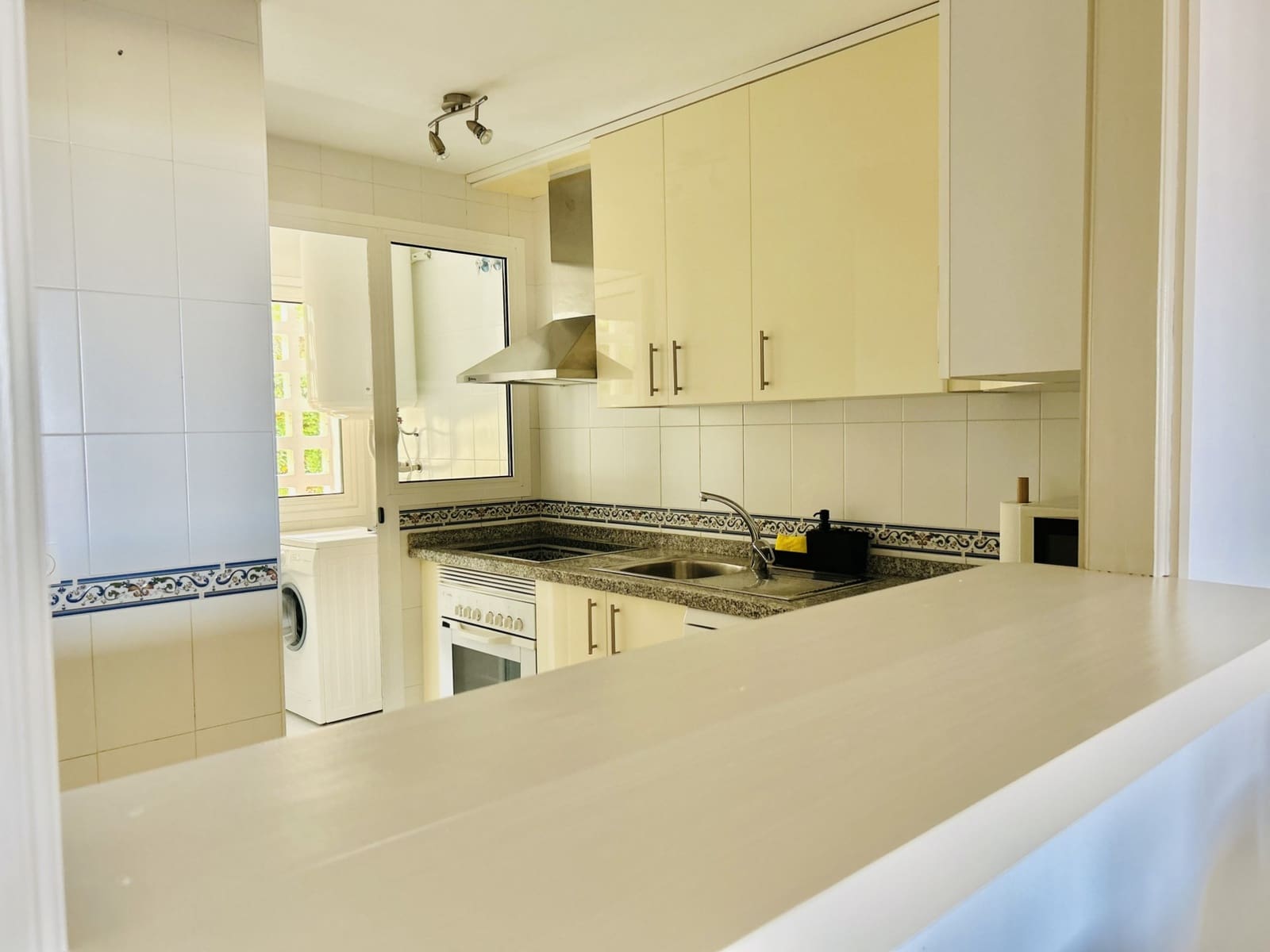 2 bedroom Apartment for sale in Manilva with pool garage - € 318,000 (Ref: 9496924)