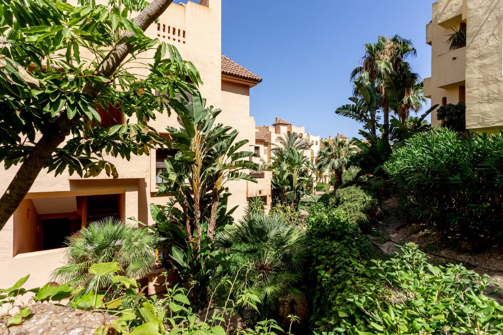 2 bedroom Apartment for sale in Manilva with pool garage - € 318,000 (Ref: 9496924)