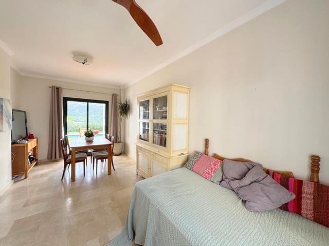 3 quarto Moradia Geminada para venda em La Duquesa / Puerto de la Duquesa, Manilva com piscina garagem - 549 000 € (Ref: 9496925)