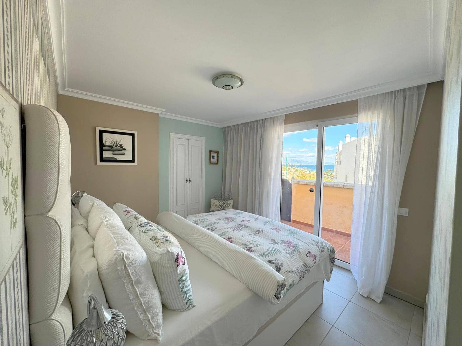 1 bedroom Apartment for sale in Casares with pool - € 275,000 (Ref: 9496926)