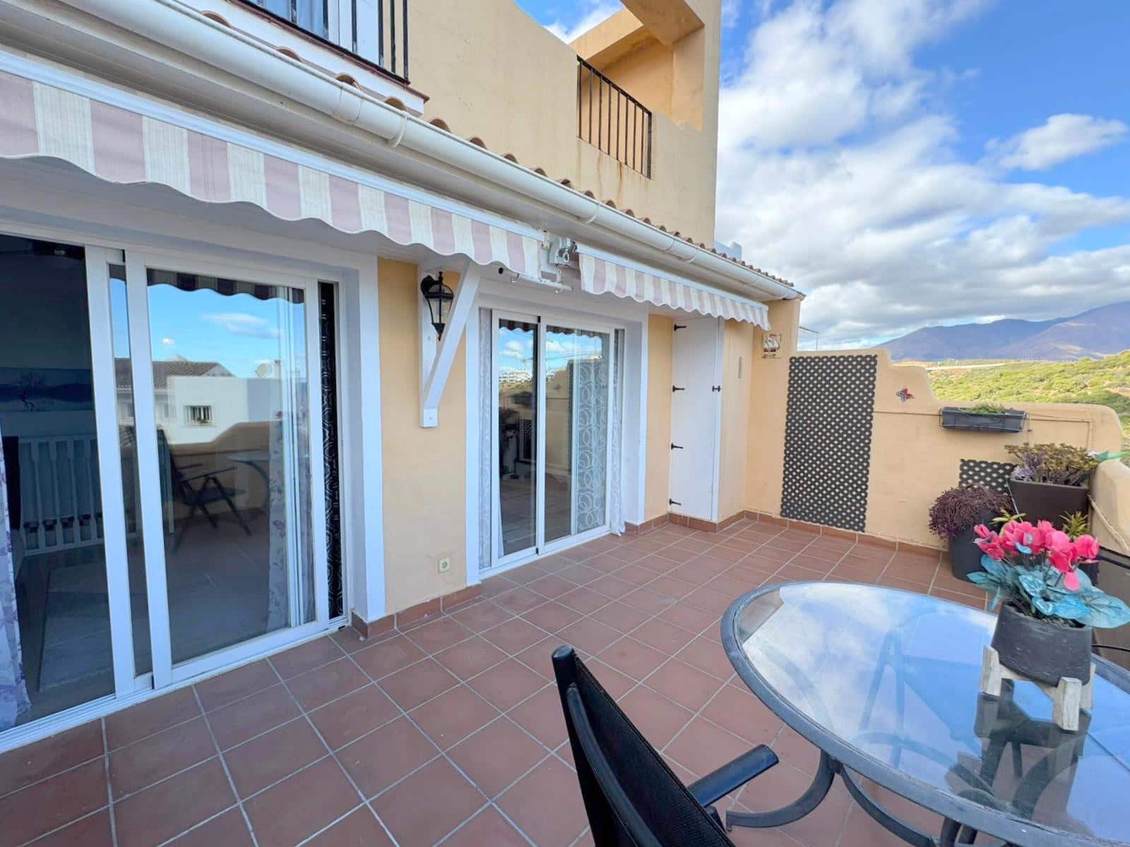 1 bedroom Apartment for sale in Casares with pool - € 275,000 (Ref: 9496926)