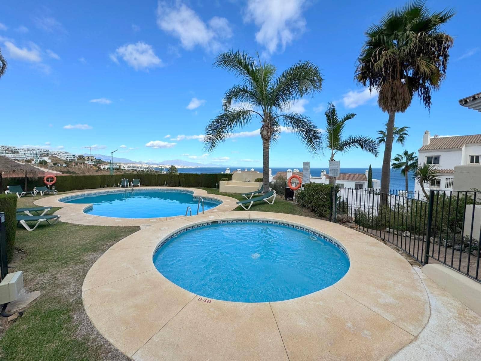 1 bedroom Apartment for sale in Casares with pool - € 275,000 (Ref: 9496926)