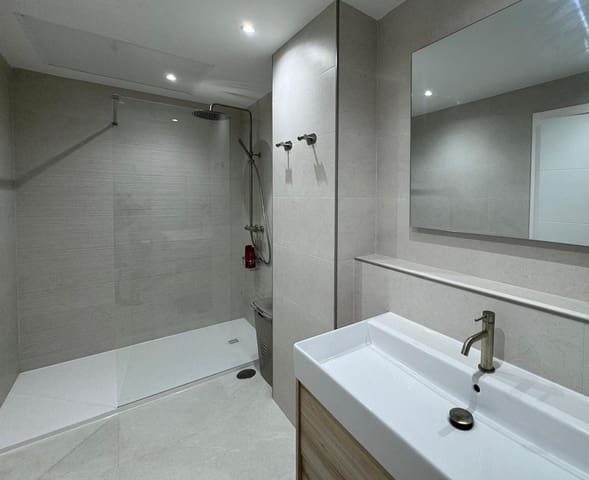 3 soveværelse Penthouse til salg i Manilva med garage - € 525.000 (Ref: 9501906)