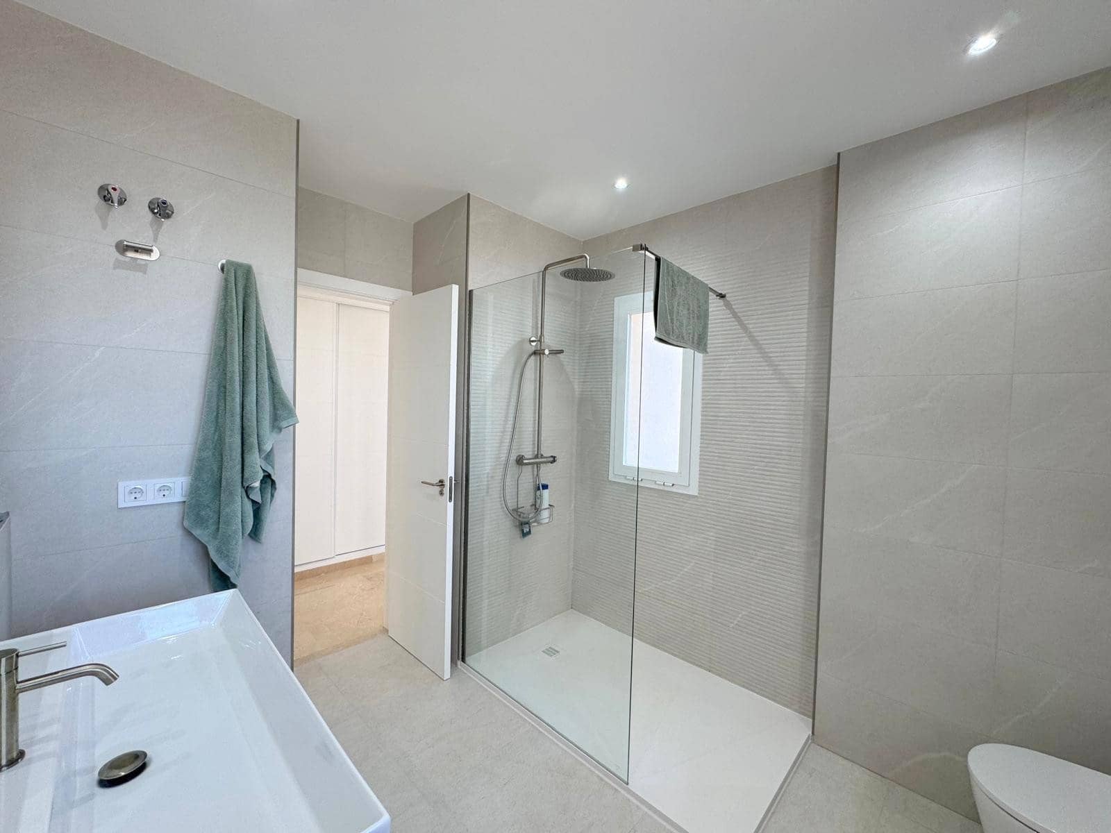 3 soveværelse Penthouse til salg i Manilva med garage - € 525.000 (Ref: 9501906)