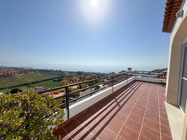 3 slaapkamer Penthouse te koop in Manilva met garage - € 525.000 (Ref: 9501906)