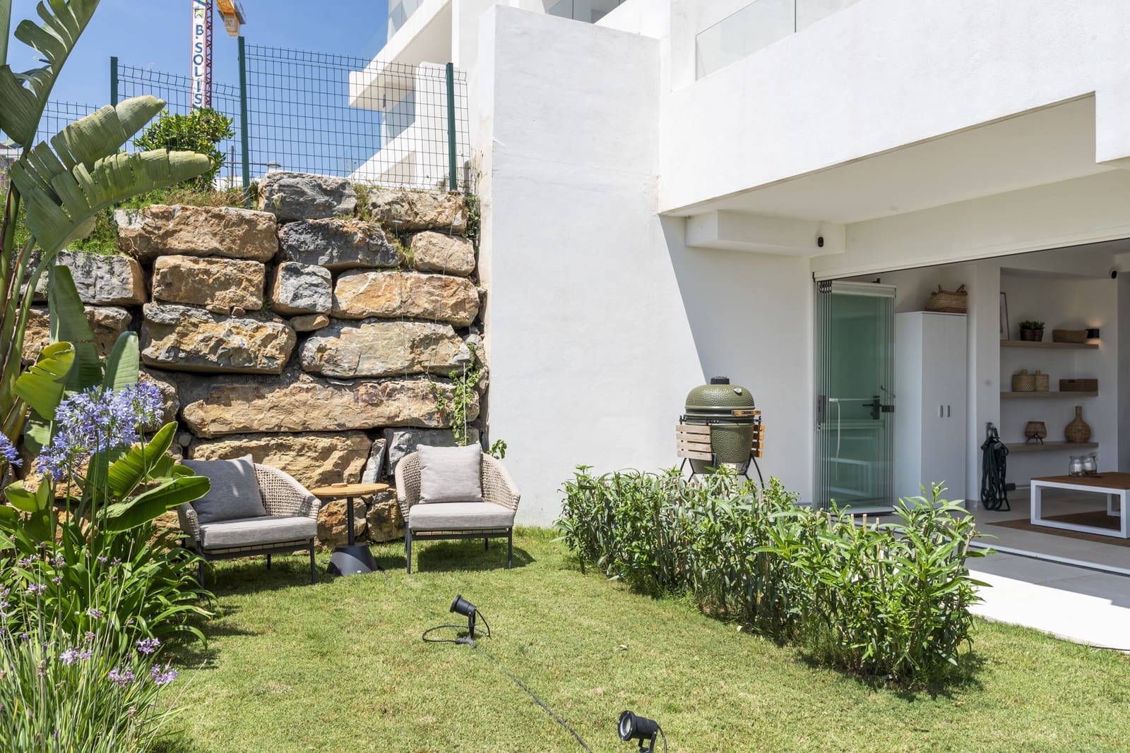 2 Zimmer Apartment zu verkaufen in Estepona mit Pool Garage - 495.000 € (Ref: 9508471)