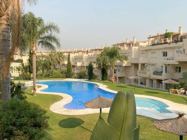 3 slaapkamer Penthouse te koop in La Duquesa / Puerto de la Duquesa, Manilva met garage - € 340.000 (Ref: 9622331)