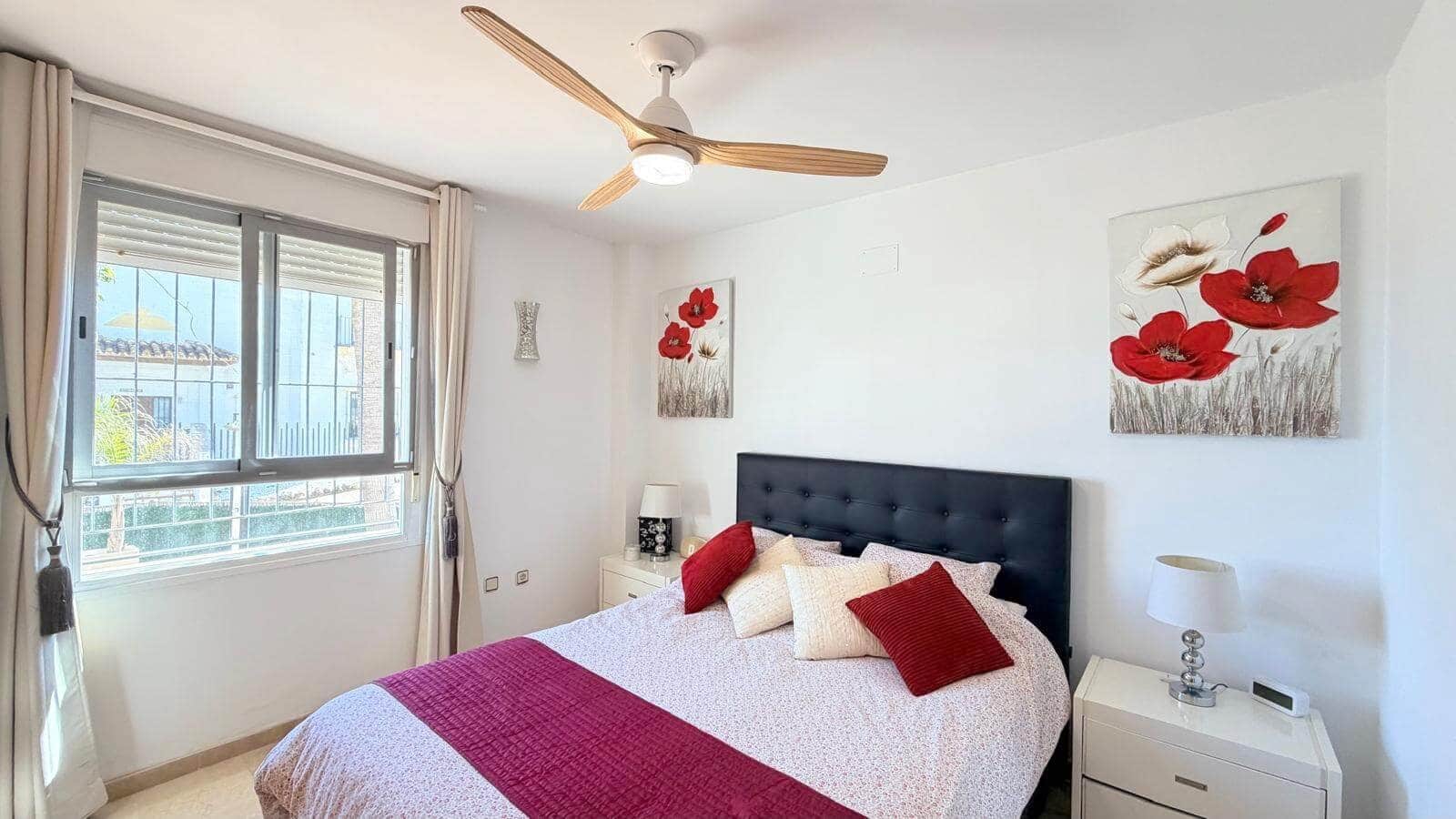 2 soverom Leilighet til salgs i La Duquesa / Puerto de la Duquesa - € 349 950 (Ref: 9627284)