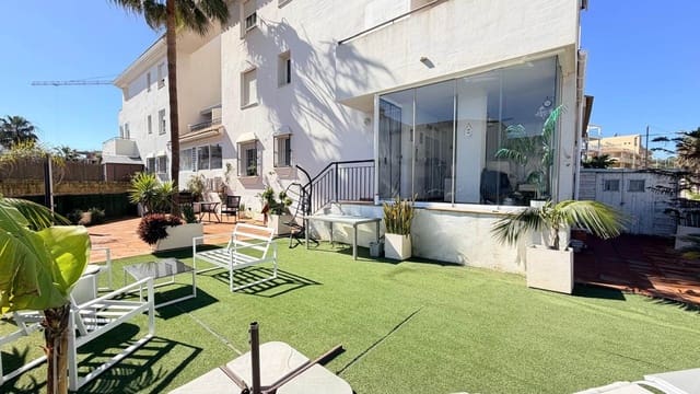 Apartamento de 2 habitaciones en La Duquesa / Puerto de la Duquesa, Manilva en venta - 349.950 € (Ref: 9627284)