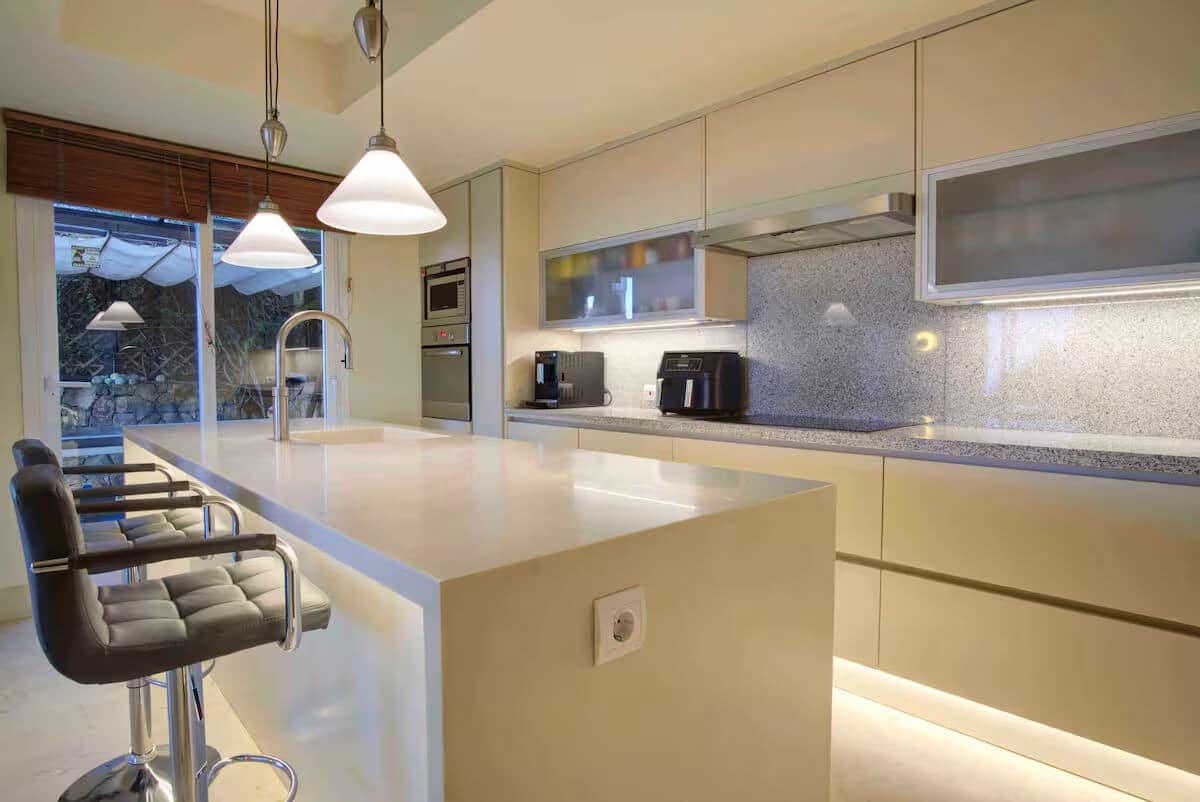 4 camera da letto Villa in vendita in Manilva con piscina garage - 1.499.000 € (Rif: 9643803)