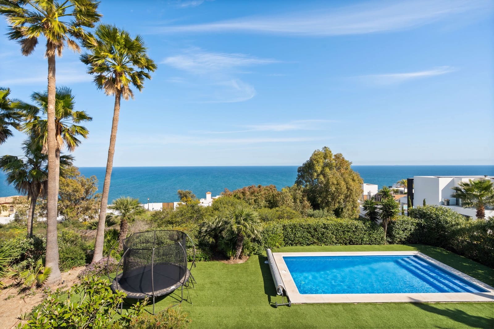 4 slaapkamer Villa te koop in Manilva met zwembad garage - € 1.499.000 (Ref: 9643803)