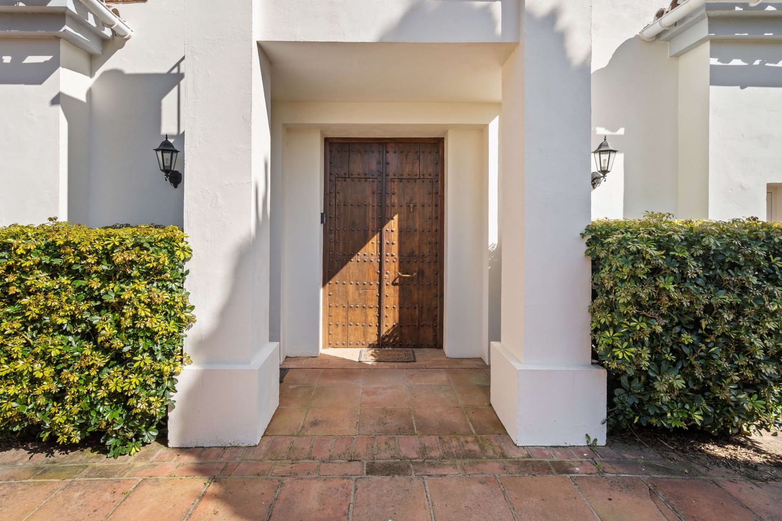 4 slaapkamer Villa te koop in Manilva met zwembad garage - € 1.499.000 (Ref: 9643803)