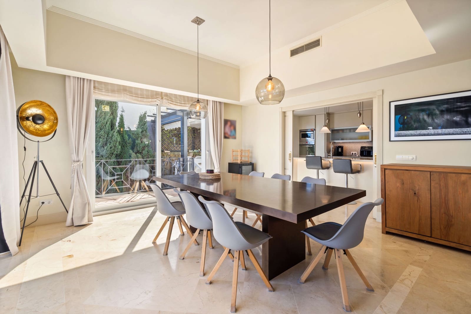 4 soveværelse Villa til salg i Manilva med swimmingpool garage - € 1.499.000 (Ref: 9643803)