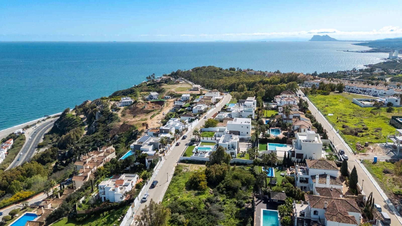 4 soveværelse Villa til salg i Manilva med swimmingpool garage - € 1.499.000 (Ref: 9643803)